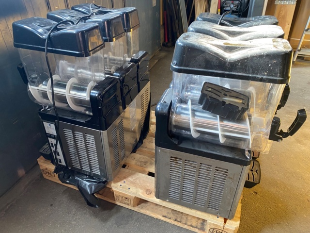 943548-8 2 Slush machines Royal Catering