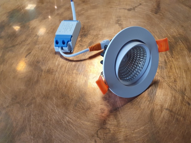 943563-7 20st LED spotlights med transformator, 6W, dimbar - Frakt ingår