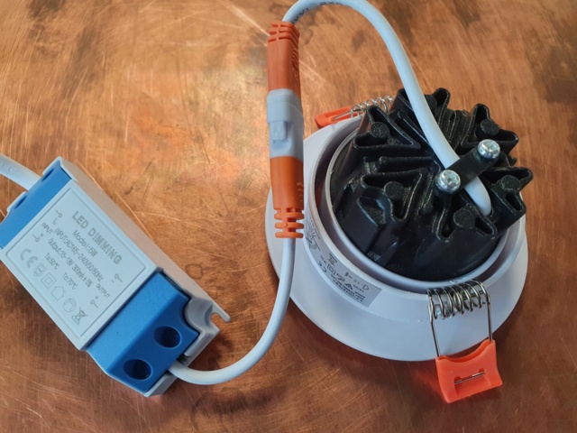 943563-8 20st LED spotlights med transformator, 6W, dimbar - Frakt ingår