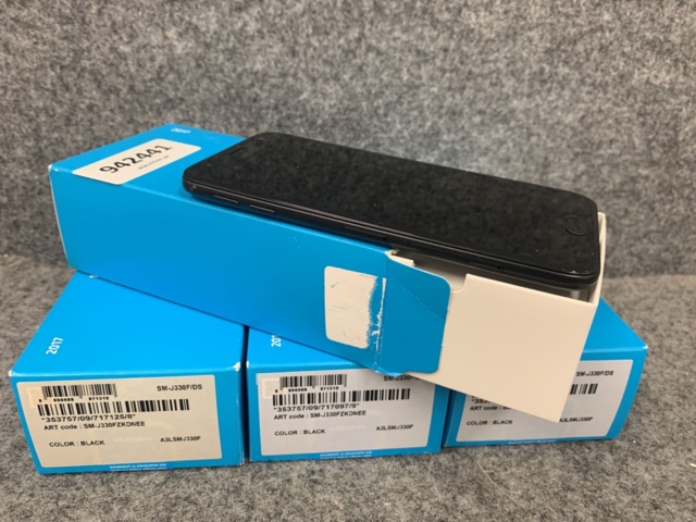 942441-1 Smartphones Samsung J3 16 Gb, 4 pcs