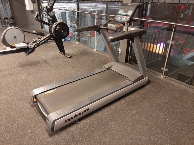 920610-3 Treadmill, Impulse - RT700
