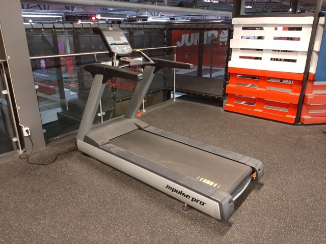 920610-1 Treadmill, Impulse - RT700