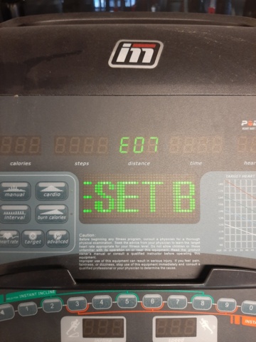 920610-8 Treadmill, Impulse - RT700