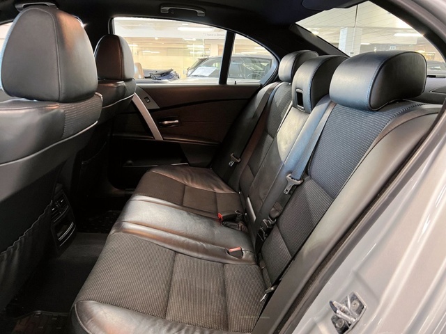 928039-8 BMW 525i Sedan Automatic, 218hp, 2005