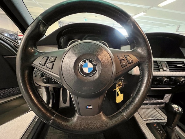 928039-9 BMW 525i Sedan Automatic, 218hp, 2005