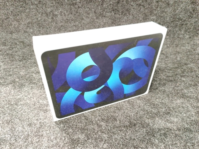 943862-3 iPad Air 64Gb (5th Generation) Wi-Fi Blue
