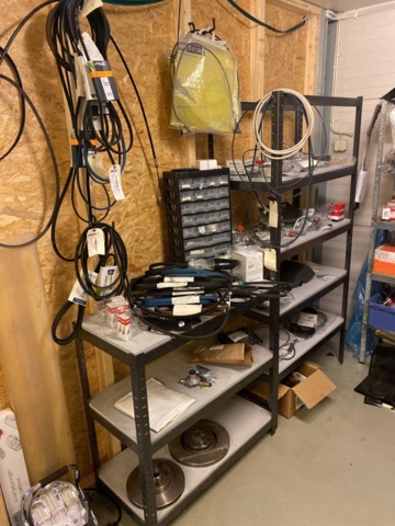 920525-2 Spare parts warehouse of mixed compote and storage shelves