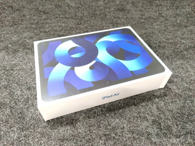 943862-4 iPad Air 64Gb (5th Generation) Wi-Fi Blue