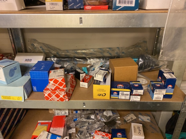 920525-21 Spare parts warehouse of mixed compote and storage shelves