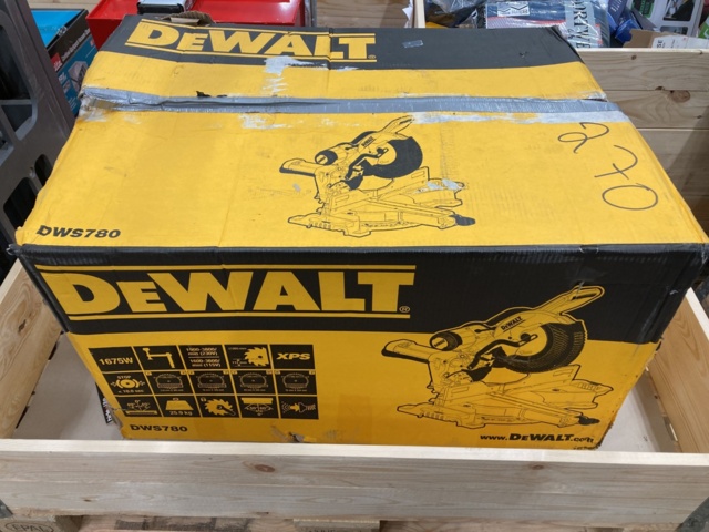 943300-2 Miter saw Dewalt DWS780