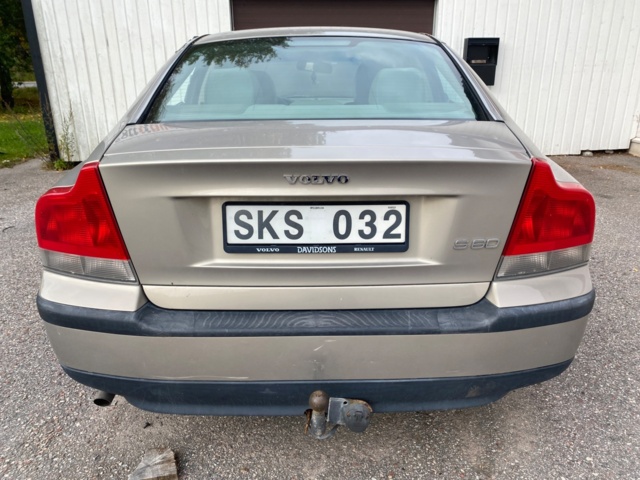 920539-5 Volvo S60 2.4 - 2001