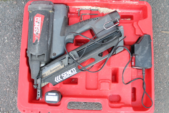 473257-2 Senco SGT90i Nail Gun