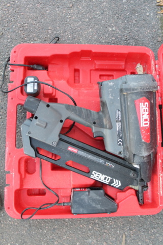 473257-3 Senco SGT90i Nail Gun