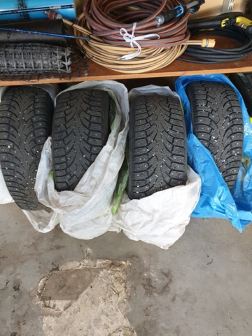 906897-38 Mercedes-Benz E 200 CGI BlueEFFICIENCY - 2011