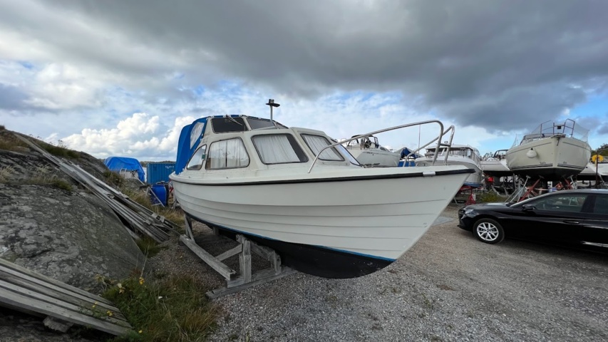 944962-3 Boat Fjord 21 Cabin