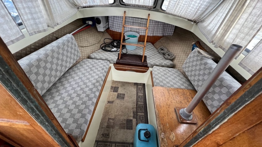 944962-20 Boat Fjord 21 Cabin