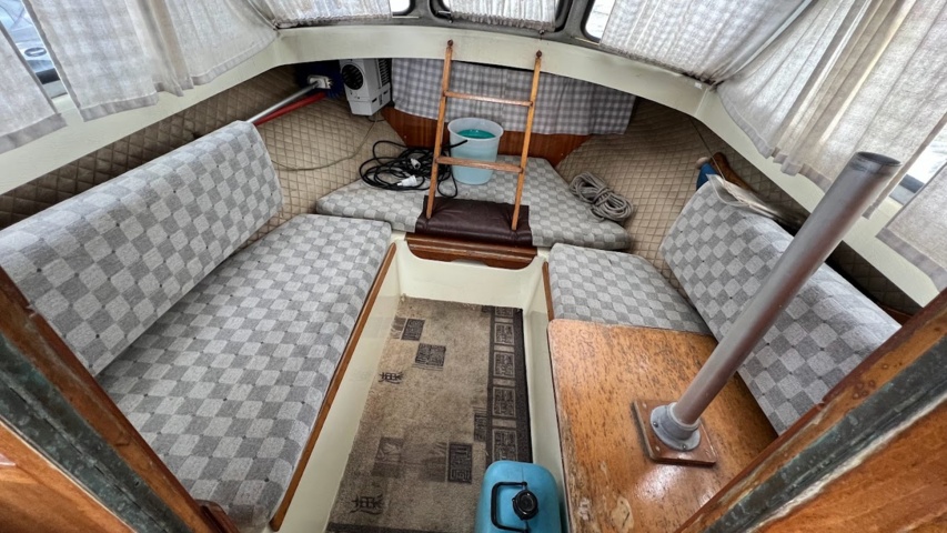 944962-21 Boat Fjord 21 Cabin