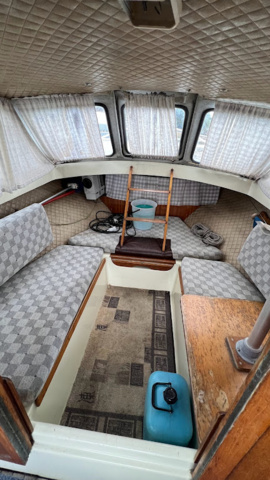 944962-22 Boat Fjord 21 Cabin