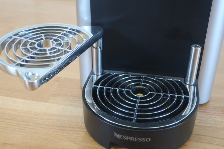 945015-6 Coffee machine (capsule) - Nespresso Pro 9737G