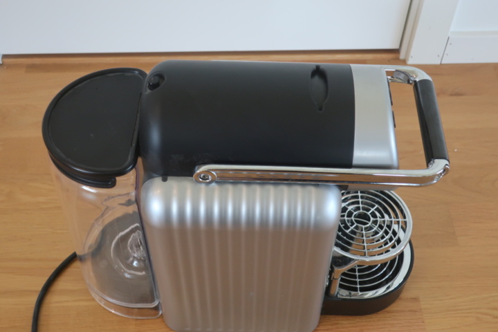 945015-8 Coffee machine (capsule) - Nespresso Pro 9737G