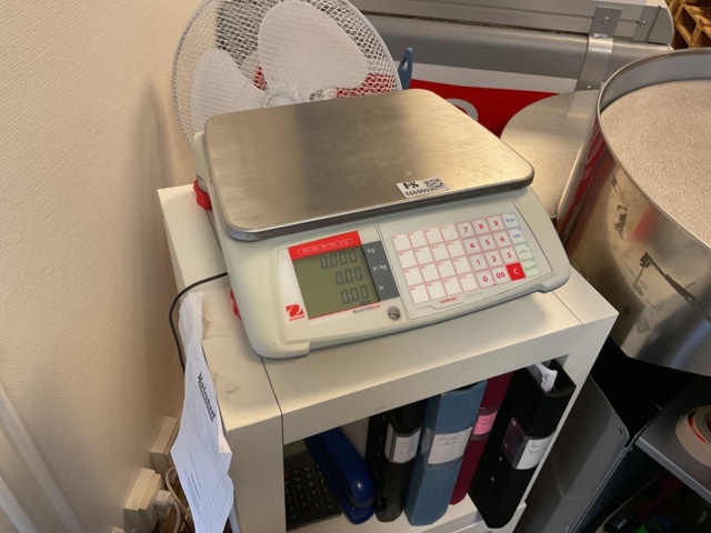 886999-1 Digital våg   Ohaus   100g - 15kg