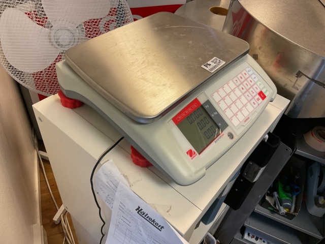 886999-3 Digital våg   Ohaus   100g - 15kg