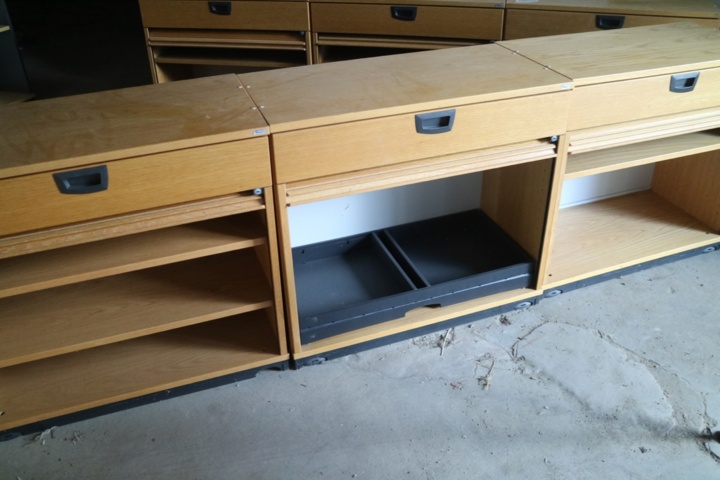 887022-5 Low cabinet Kinnarps