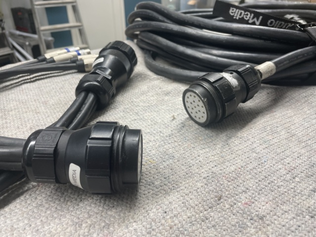 764570-4 Speakon extension multi