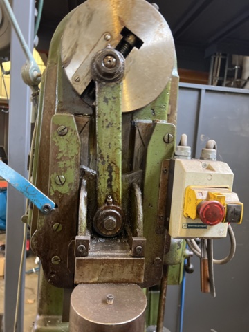 921209-10 Knitting machine/Punching machine, Thule