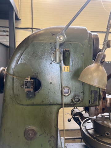 921209-12 Knitting machine/Punching machine, Thule