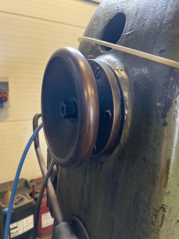 921209-13 Knitting machine/Punching machine, Thule