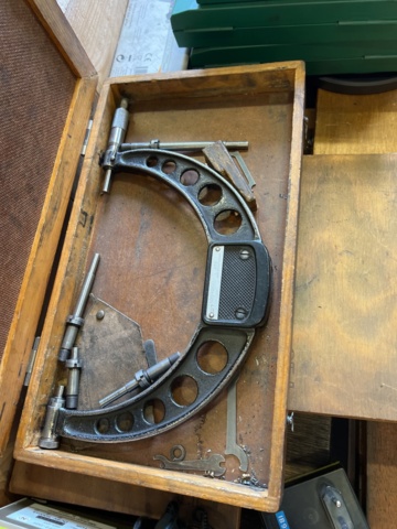 921213-11 Measuring tools, micrometers, watches Mitutoyo, Mahr etc