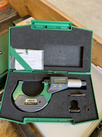 921213-4 Measuring tools, micrometers, watches Mitutoyo, Mahr etc