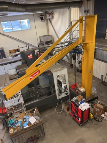 921216-8 Column slewing crane Donati 1000kg