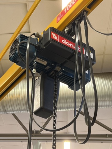 921216-11 Column slewing crane Donati 1000kg
