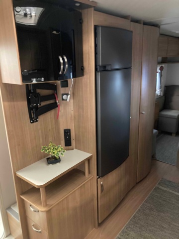 943829-18 Caravan Polar 620