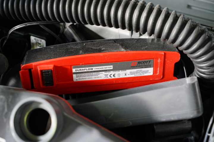 933889-3 Breathing mask Scott duraflow complete with charger & Battery