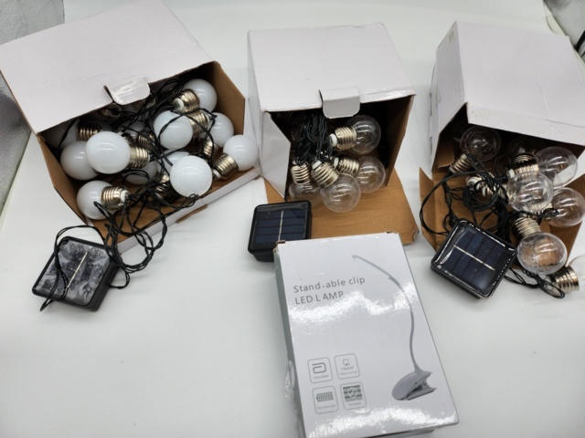 3 led loops + LED lamp with clips - Shipping included - PS Auction - We ...