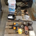 921235-1 Collection with ball bearings, grinding wheels and various workshop-related items