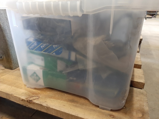 921235-13 Collection with ball bearings, grinding wheels and various workshop-related items