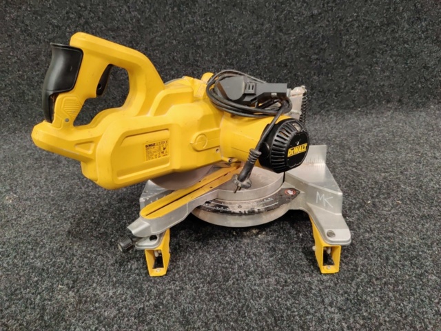 941551-5 Miter saw DeWalt DWS777