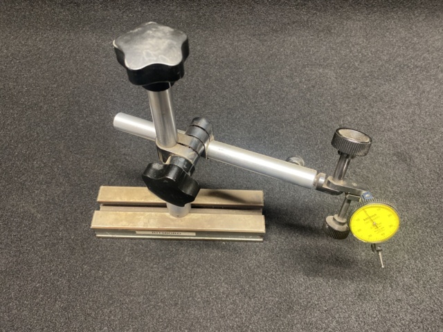 942865-4 Measuring stand with Mitutoyo rocker indicator