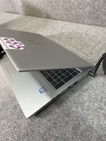 922955-10 Laptop, HP 9560NGW - incl. iPads x2 (repair item)