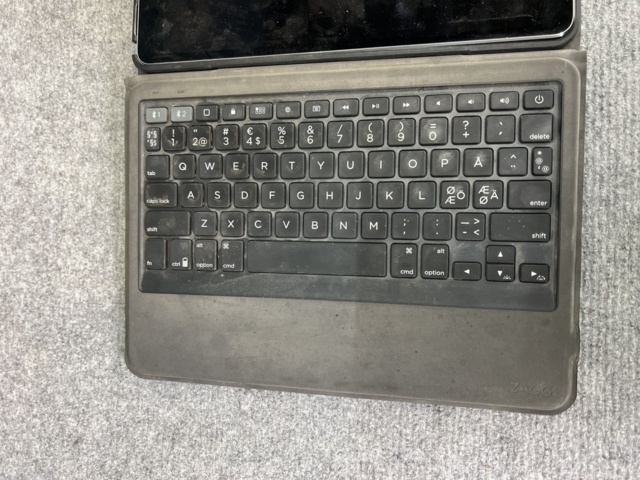 922955-19 Laptop, HP 9560NGW - incl. iPads x2 (repair item)