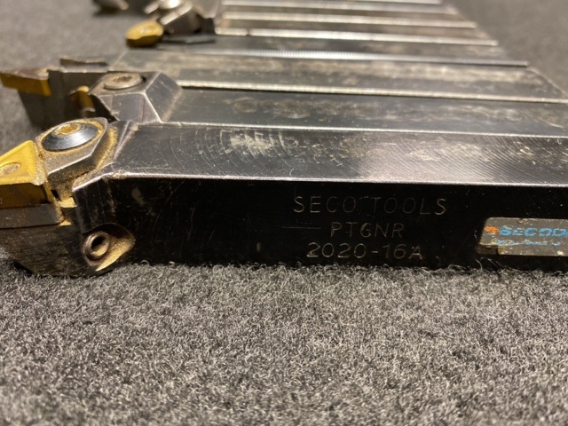 942881-9 Lathe tool 20x20 socket