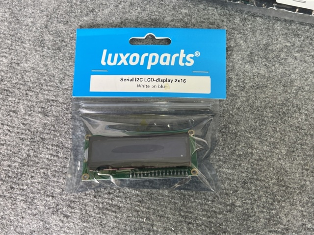 922958-11 Collection with mixed IT equipment