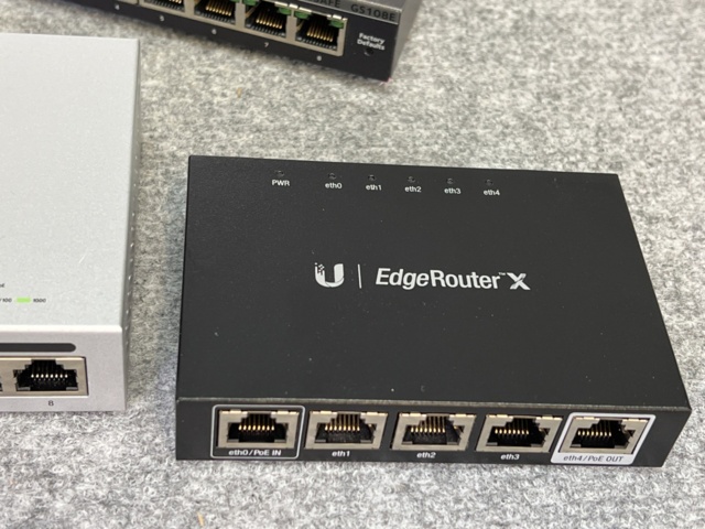 922958-5 Collection with mixed IT equipment