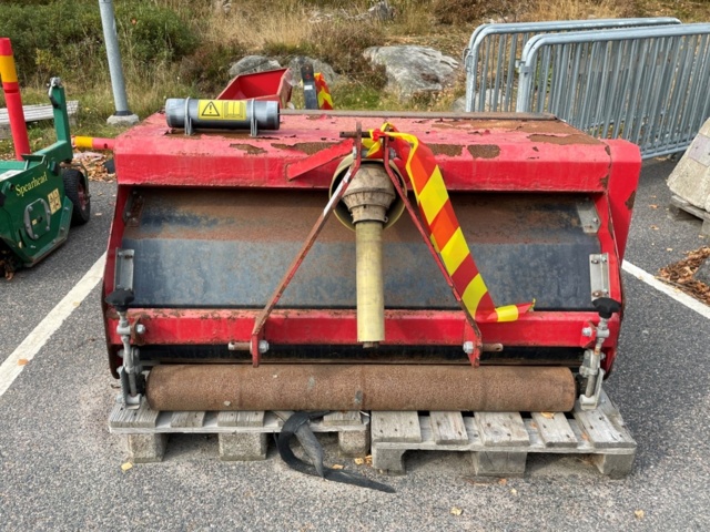 917429-1 Cleaning tool for artificial grass Redexim V-Top -2006