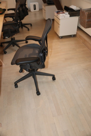 945236-2 Office chair in good condition