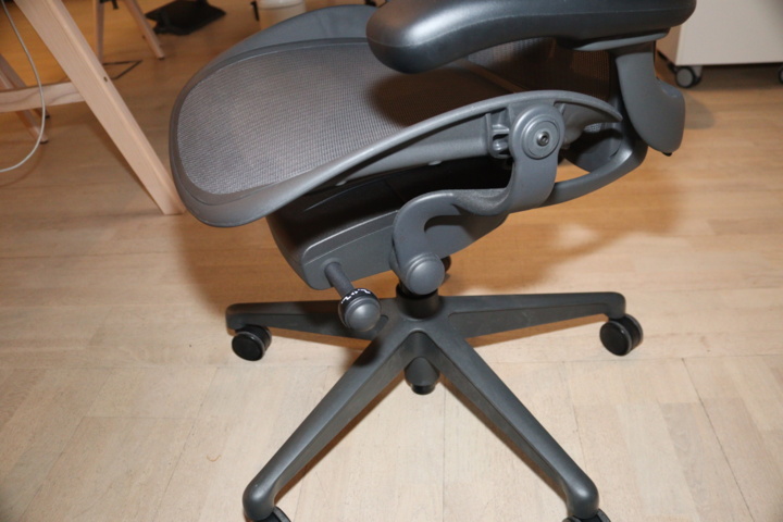 945236-4 Office chair in good condition